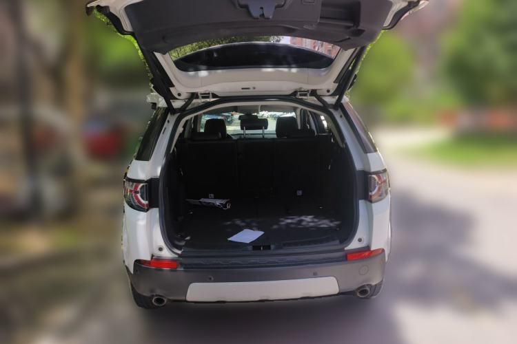 Used Land Rover Discovery Sport 2016 2.0T HSE Trunk