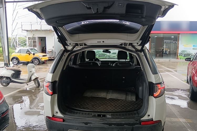 Used Land Rover Discovery Sport 2016 2.0T SE Trunk