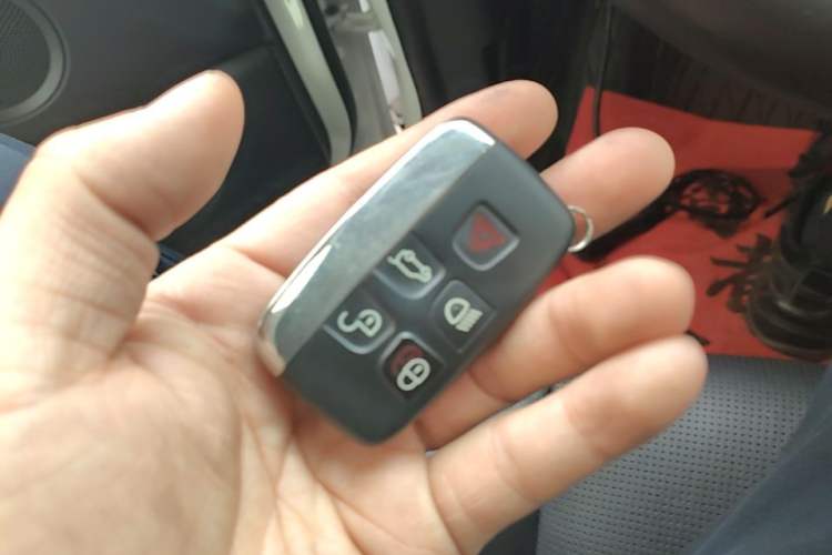 Used Land Rover Discovery Sport 2016 2.0T SE Vehicle Key