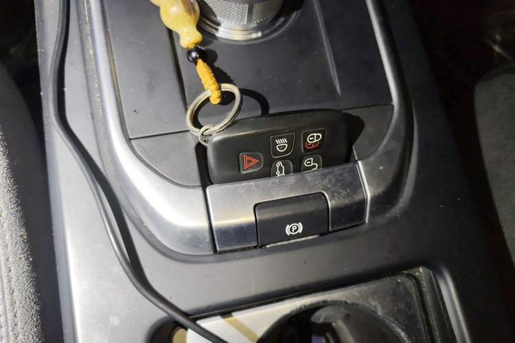 Used Land Rover Discovery Sport 2016 2.0T HSE Vehicle Key