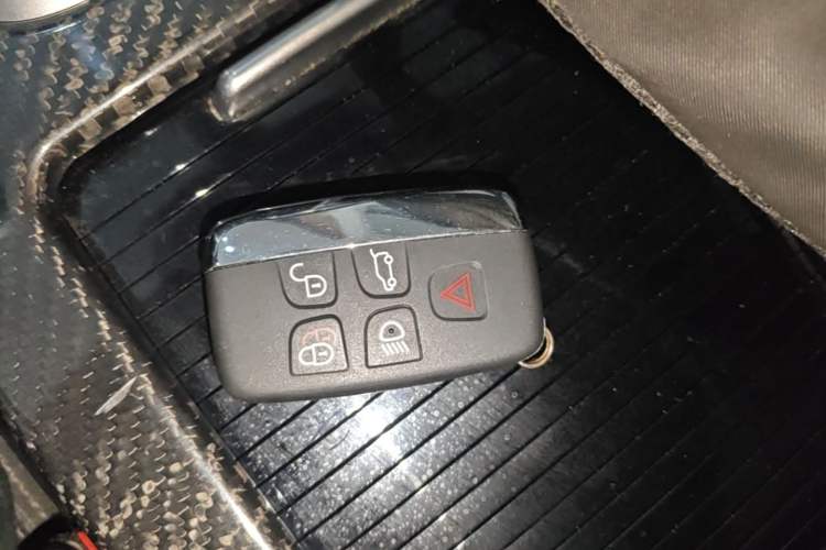 Used Land Rover Discovery Sport 2016 2.0T HSE Vehicle Key