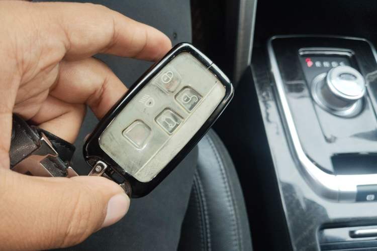 Used Land Rover Discovery Sport 2016 2.0T SE Vehicle Key