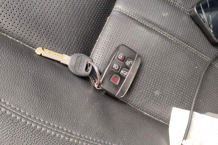 Used Land Rover Discovery Sport 2016 2.0T HSE Vehicle Key