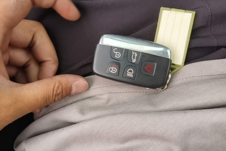 Used Land Rover Discovery Sport 2016 2.0T HSE Vehicle Key