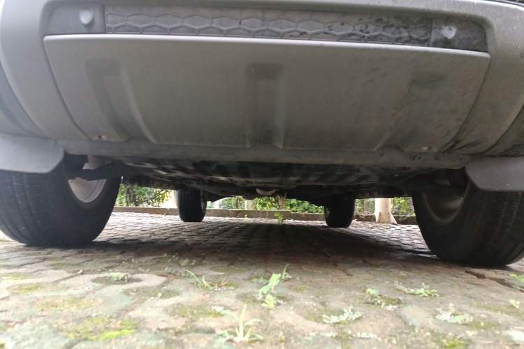 Used Land Rover Discovery Sport 2016 2.0T SE Chassis Front