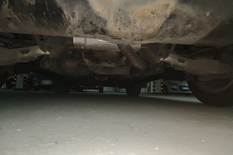 Used Land Rover Discovery Sport 2016 2.0T SE Chassis Rear