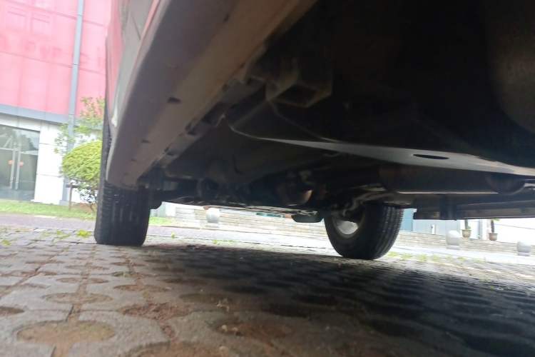 Used Land Rover Discovery Sport 2016 2.0T SE Chassis Rear Left