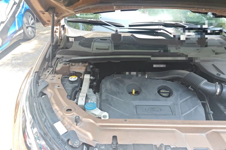 Used Land Rover Discovery Sport 2016 2.0T SE Engine Bay Right