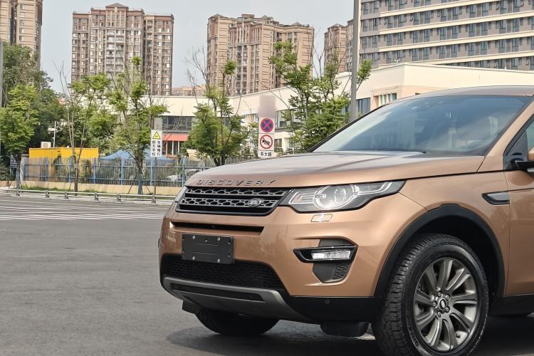 Used Land Rover Discovery Sport 2016 2.0T SE Exterior 2