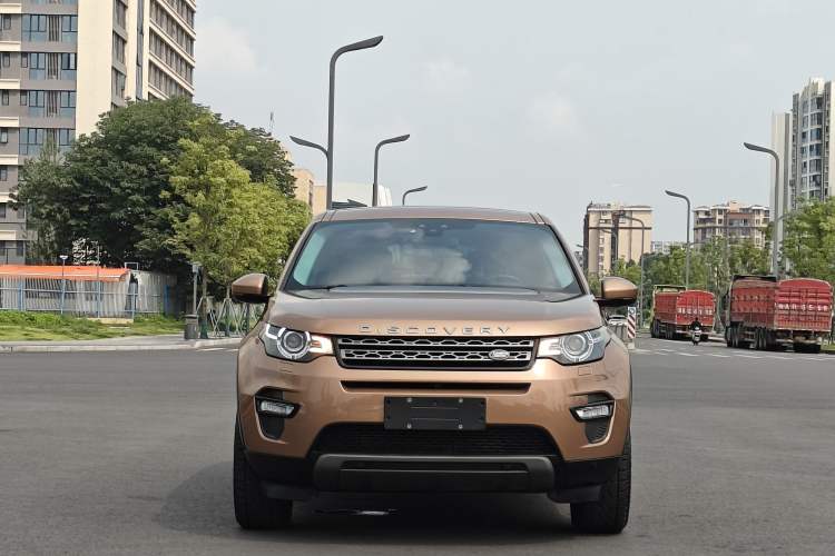 Used Land Rover Discovery Sport 2016 2.0T SE Exterior 3