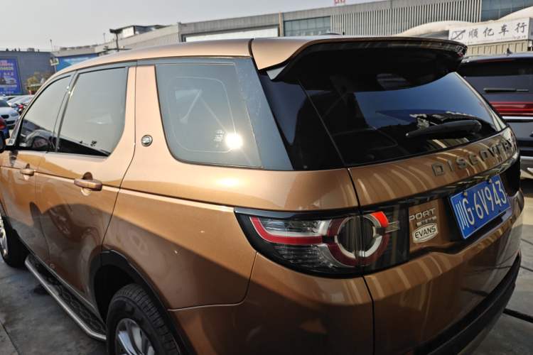 Used Land Rover Discovery Sport 2016 2.0T SE Exterior 3