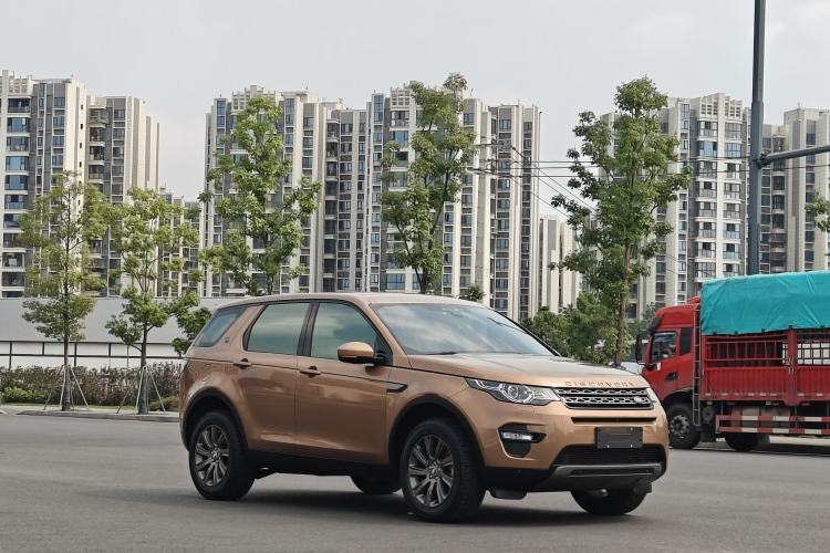 Used Land Rover Discovery Sport 2016 2.0T SE Exterior 4