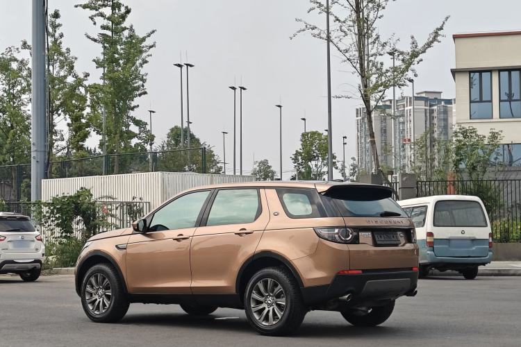 Used Land Rover Discovery Sport 2016 2.0T SE Exterior 8