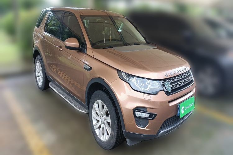 Used Land Rover Discovery Sport 2016 2.0T SE Front Right 45 Deg