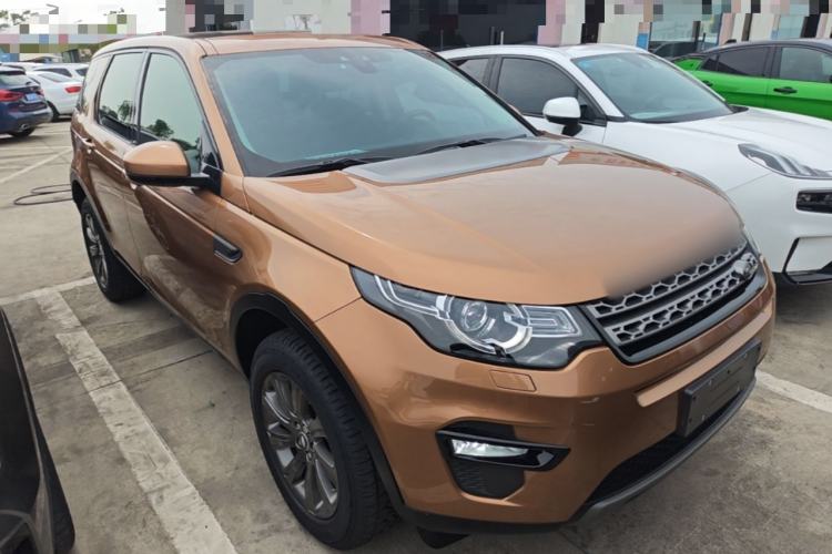 Used Land Rover Discovery Sport 2016 2.0T SE Front Right 45 Deg