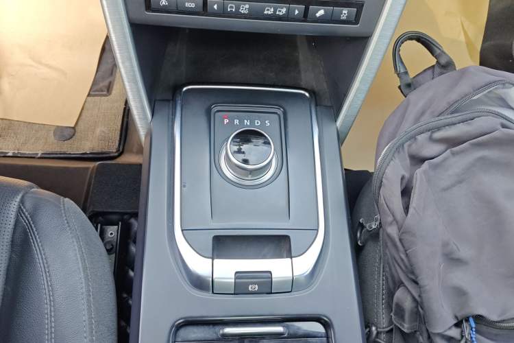 Used Land Rover Discovery Sport 2016 2.0T Limited-Edition Launch Gear Lever