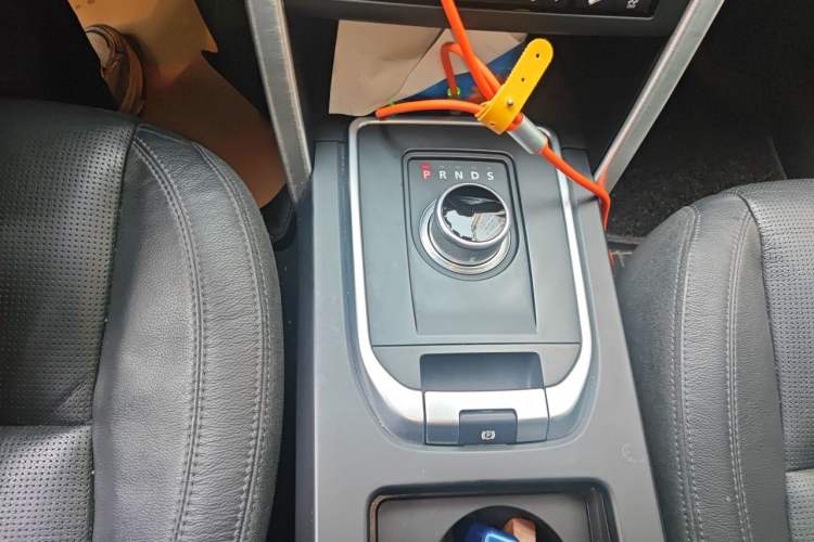 Used Land Rover Discovery Sport 2016 2.0T SE Gear Lever