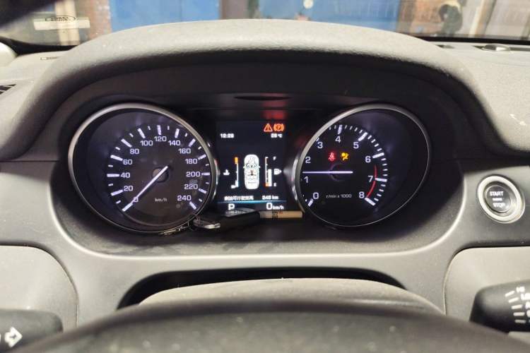 Used Land Rover Discovery Sport 2016 2.0T SE Instrument Cluster