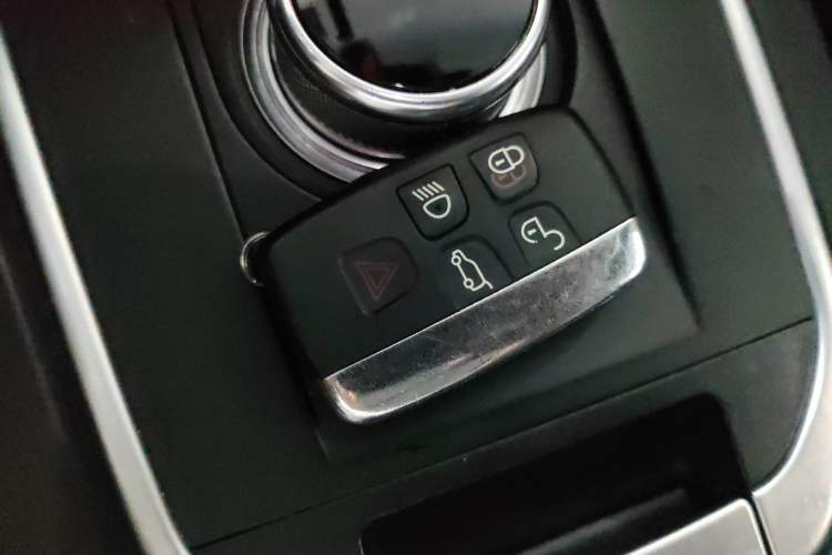 Used Land Rover Discovery Sport 2016 2.0T HSE Interior 1