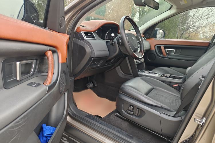Used Land Rover Discovery Sport 2016 2.0T S Interior 3