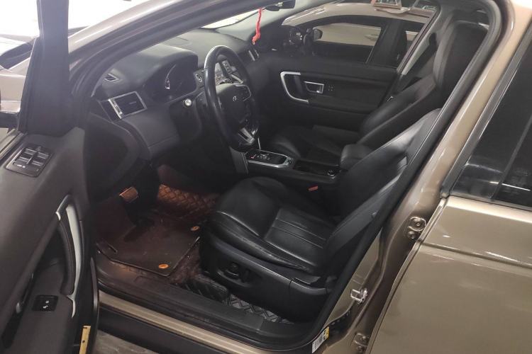 Used Land Rover Discovery Sport 2016 2.0T HSE Interior 3