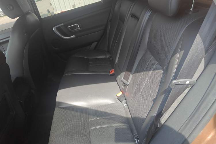 Used Land Rover Discovery Sport 2016 2.0T Limited-Edition Launch Interior 4