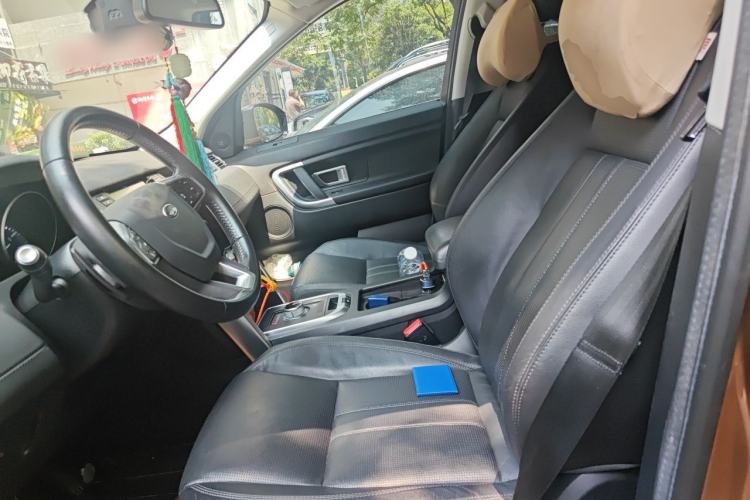 Used Land Rover Discovery Sport 2016 2.0T SE Left Front Seat