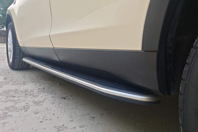 Used Land Rover Discovery Sport 2016 2.0T SE Left Side Sill