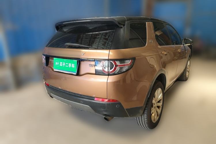 Used Land Rover Discovery Sport 2016 2.0T SE Rear Right 45 Deg