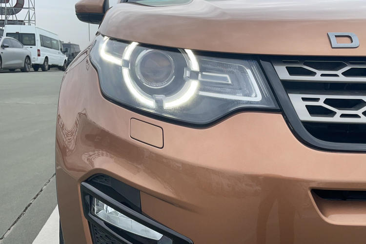 Used Land Rover Discovery Sport 2016 2.0T SE Right Front Headlight