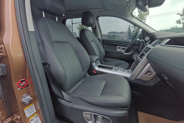 Used Land Rover Discovery Sport 2016 2.0T SE Right Front Seat