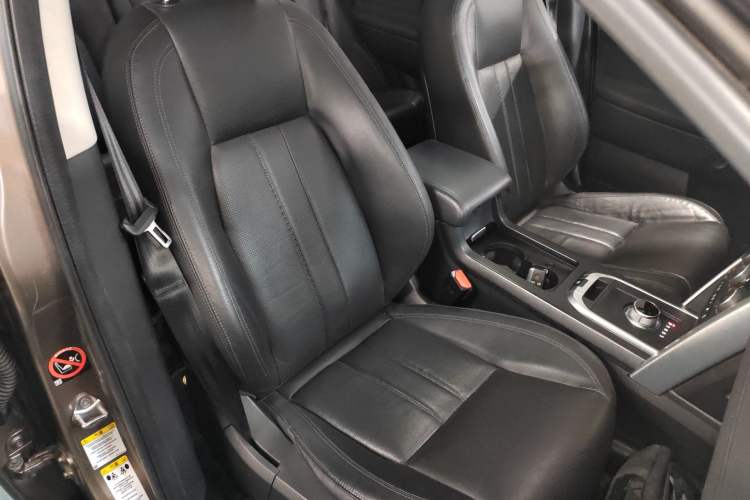 Used Land Rover Discovery Sport 2016 2.0T HSE Right Front Seat
