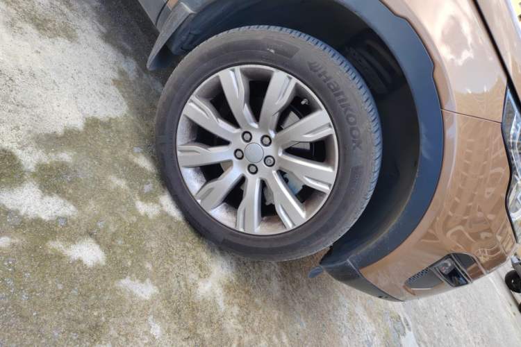 Used Land Rover Discovery Sport 2016 2.0T Limited-Edition Launch Right Front Wheel Hub