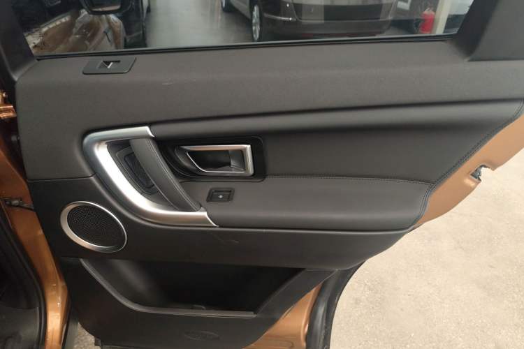 Used Land Rover Discovery Sport 2016 2.0T HSE Right Rear Door Interior