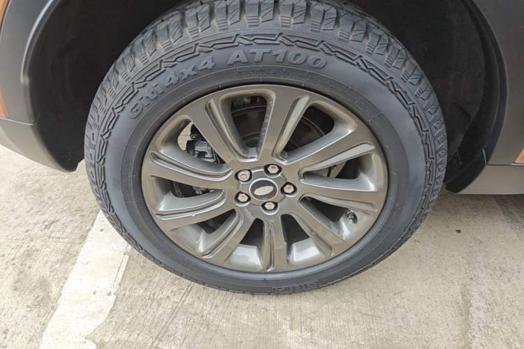 Used Land Rover Discovery Sport 2016 2.0T SE Right Rear Wheel Hub