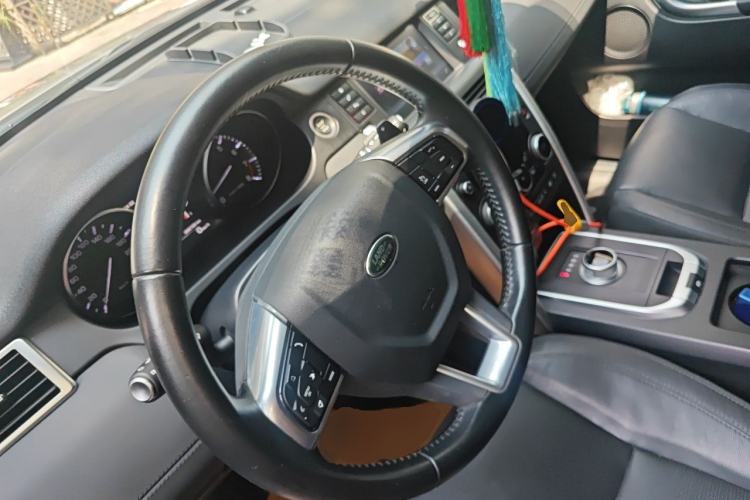 Used Land Rover Discovery Sport 2016 2.0T SE Steering Wheel