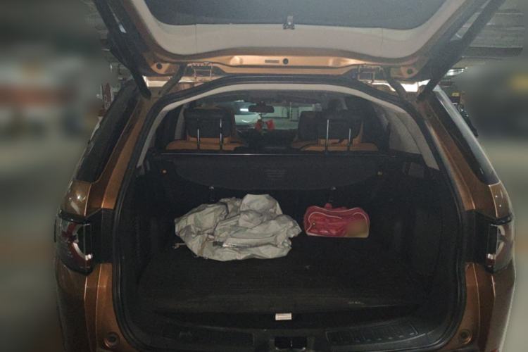 Used Land Rover Discovery Sport 2016 2.0T SE Trunk