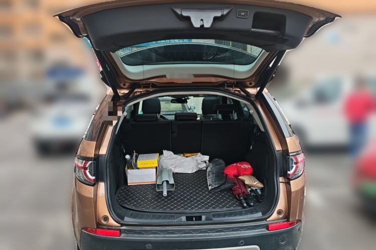 Used Land Rover Discovery Sport 2016 2.0T HSE Trunk