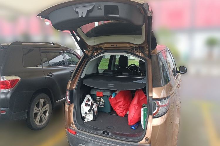 Used Land Rover Discovery Sport 2016 2.0T SE Trunk