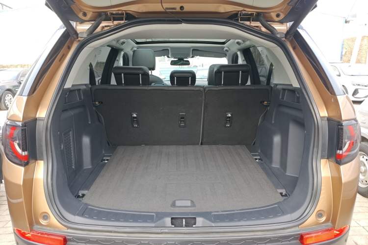 Used Land Rover Discovery Sport 2016 2.0T Limited-Edition Launch Trunk