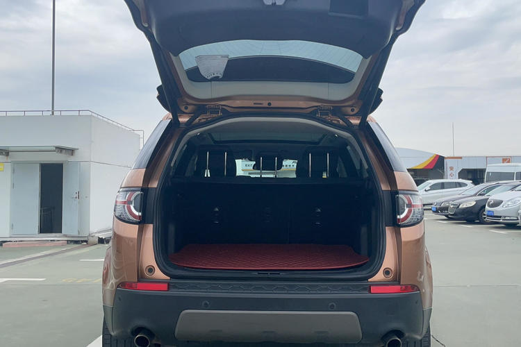 Used Land Rover Discovery Sport 2016 2.0T SE Trunk