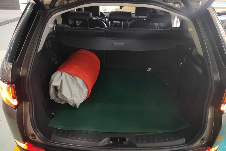 Used Land Rover Discovery Sport 2016 2.0T HSE Trunk