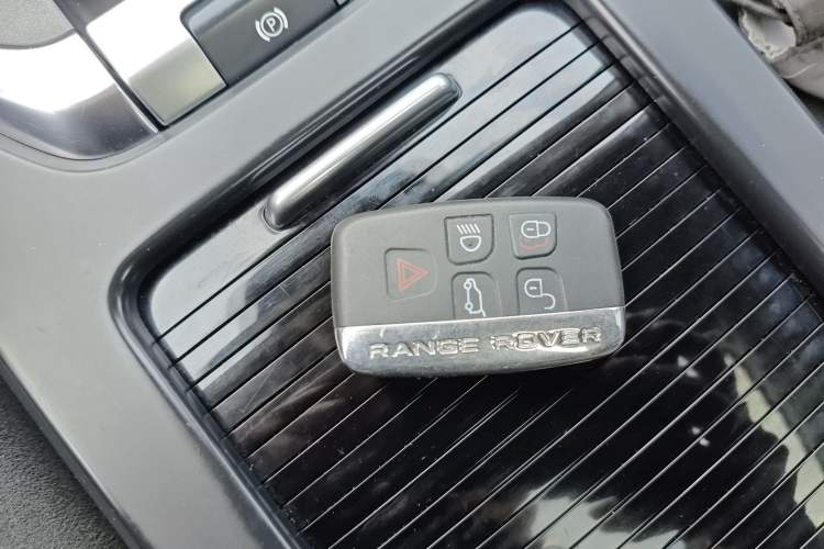 Used Land Rover Discovery Sport 2016 2.0T Limited-Edition Launch Vehicle Key