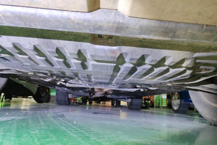 Used Land Rover Discovery Sport 2017 2.0T SE Chassis Front