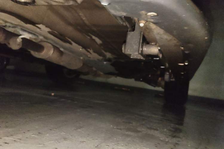 Used Land Rover Discovery Sport 2017 2.0T PURE Chassis Front Left