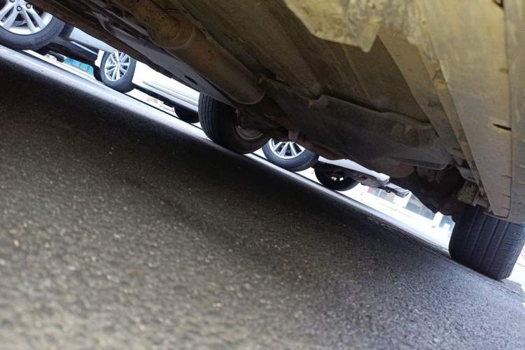 Used Land Rover Discovery Sport 2017 2.0T PURE Chassis Front Left