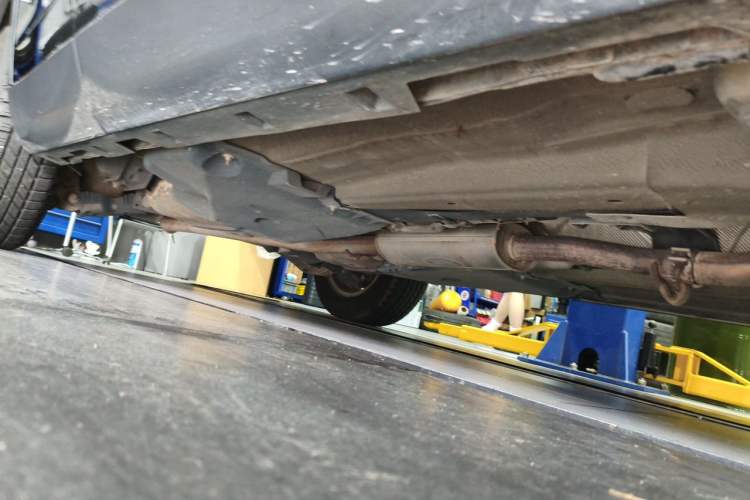 Used Land Rover Discovery Sport 2017 2.0T PURE Chassis Front Right