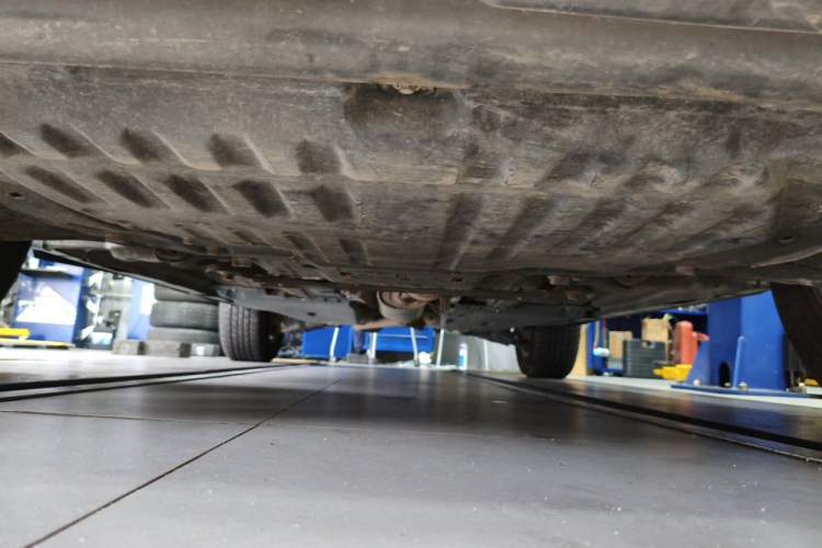 Used Land Rover Discovery Sport 2017 2.0T PURE Chassis Front