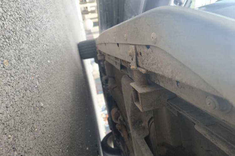 Used Land Rover Discovery Sport 2017 2.0T PURE Chassis Rear Left