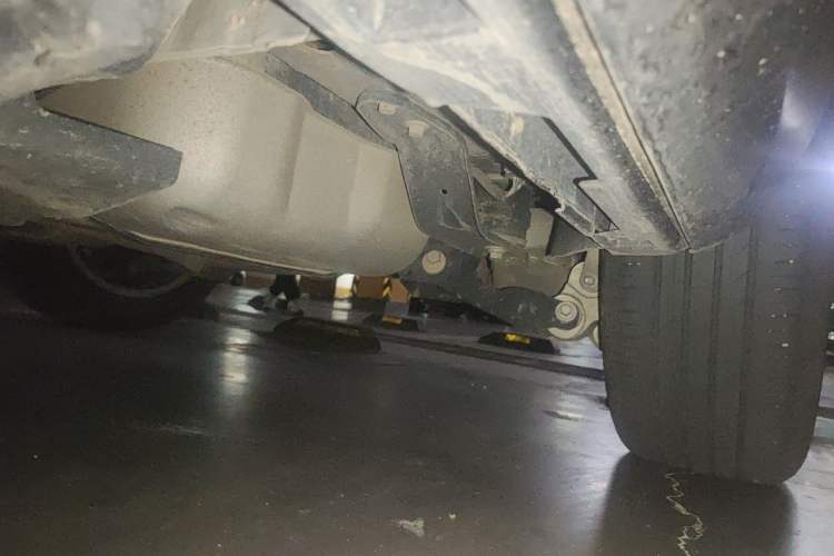 Used Land Rover Discovery Sport 2017 2.0T SE Chassis Rear Left